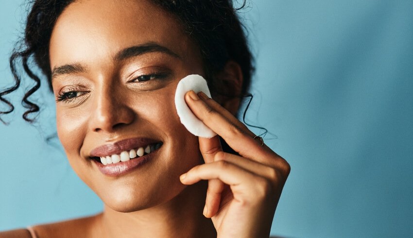 Ultimate Guide to Effortlessly Removing Makeup for Flawless Skin