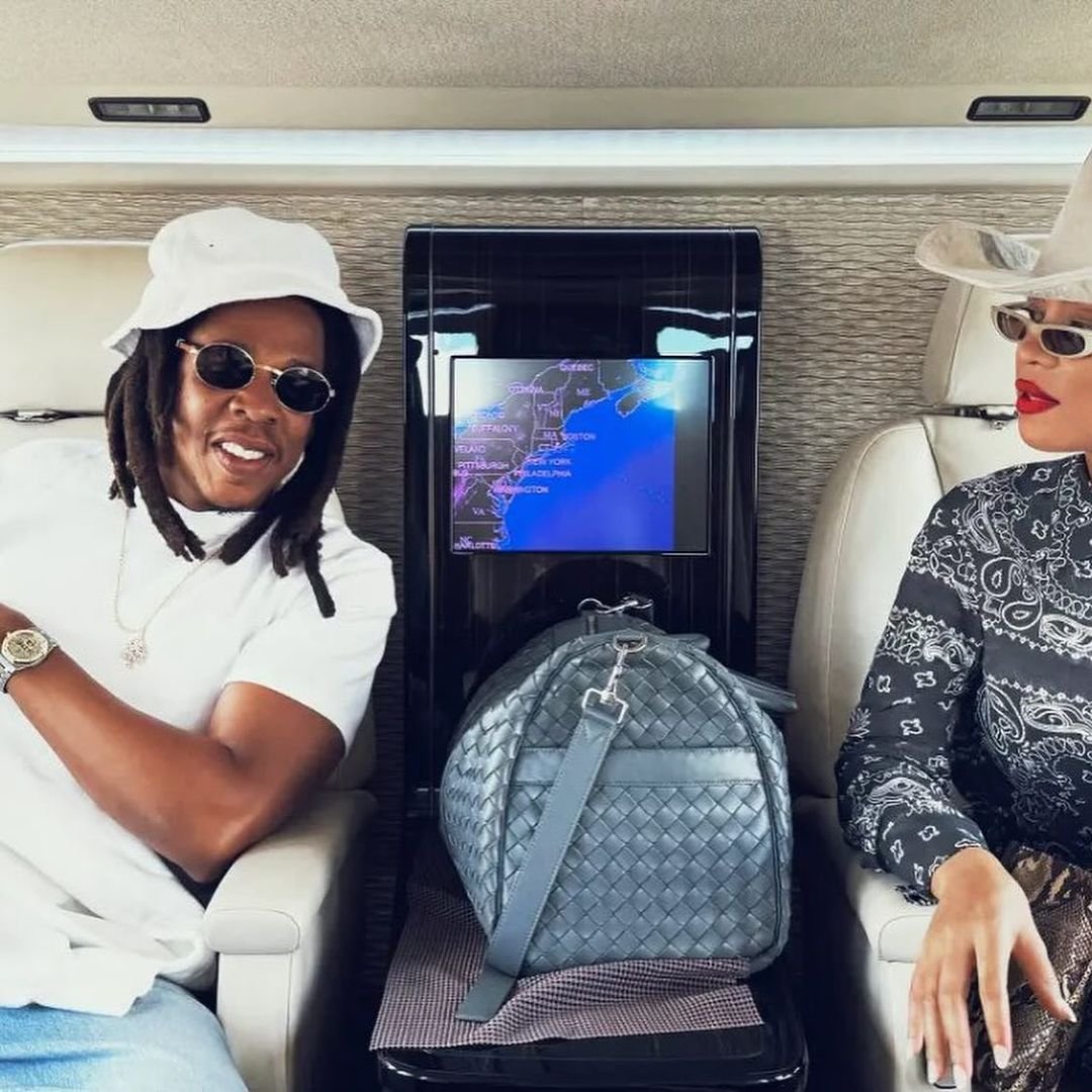 Ultimate Guide to Styling Golden Goose Sneakers: Expert Tips for a Trendy Look