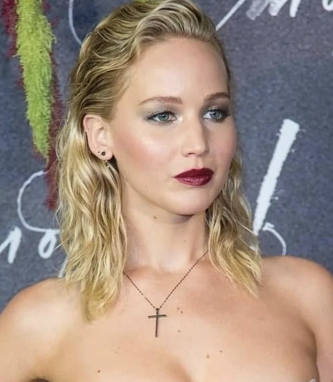 Transform Your Bed Head: Trendy Messy Hairstyles for Effortless Chic