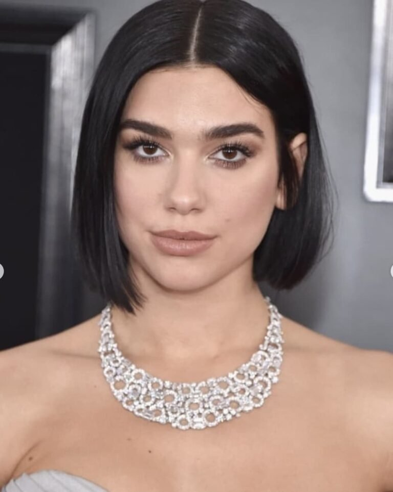 4 Stunning Celebrity Bob Hairstyles Enhanced with Hair Serum for Effortless Style