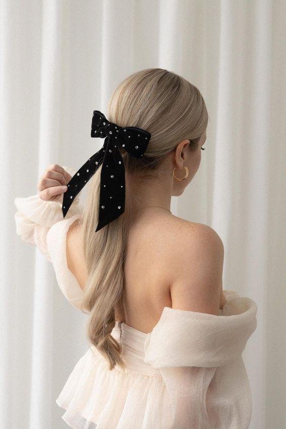 Elevate Your Winter Look: Stunning Hairstyles Perfectly Styled with Hair Serum