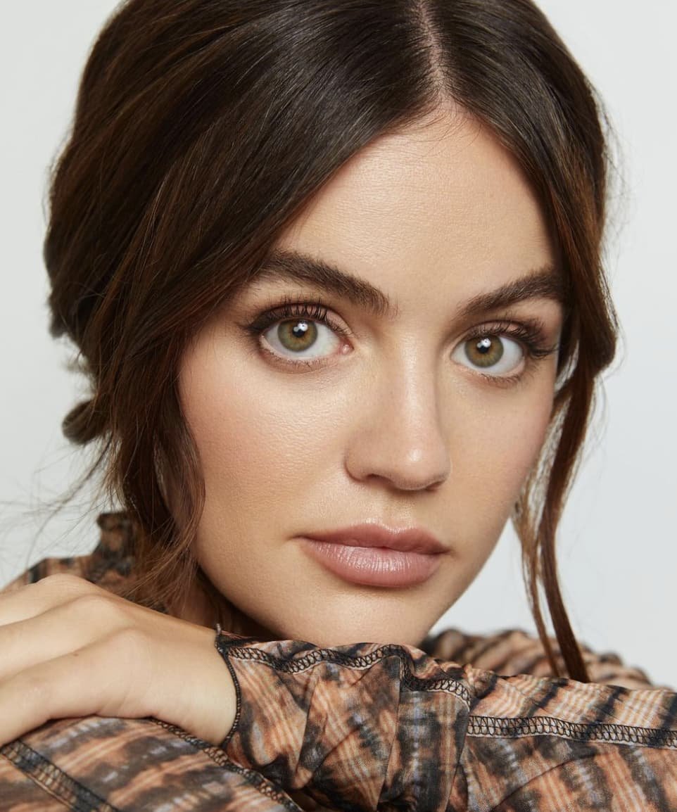 5 Chic Medium-Length Hairstyles to Elevate Your Everyday Look