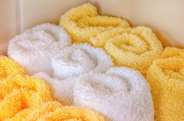 The Ultimate Guide to Towel Drying Your Hair: Key Dos and Don’ts for Healthy Locks