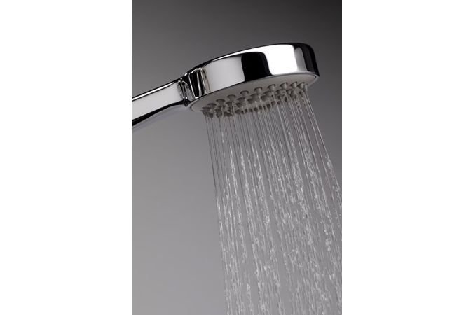 Hard vs. Soft Water: Understanding How Water Quality Affects Your Hair Health