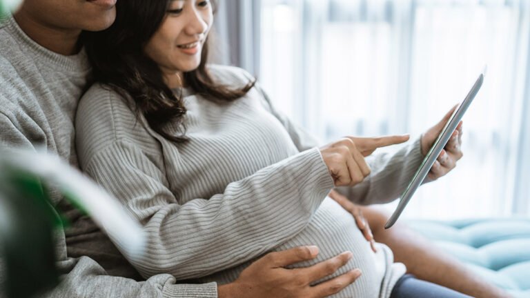 Essential Baby Registry Items and Top Newborn Gift Ideas for 2024