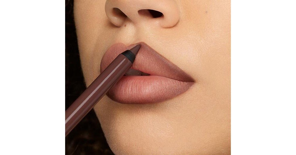 Mastering Lip Liner: A Beginner’s Guide to Perfect Application