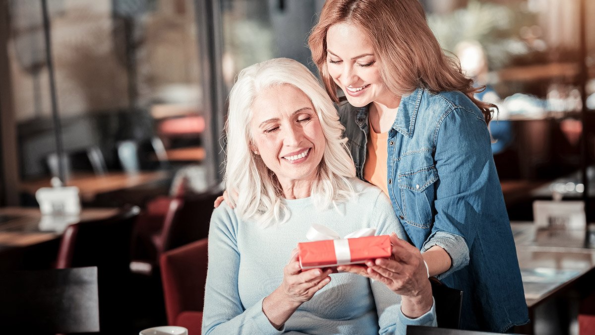 Top 30 Thoughtful Retirement Gift Ideas for Women: Celebrate Her New Chapter